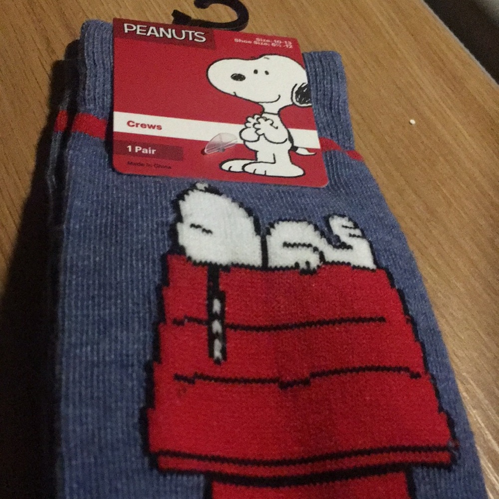 Snoopy peanuts crew socks size 8/12